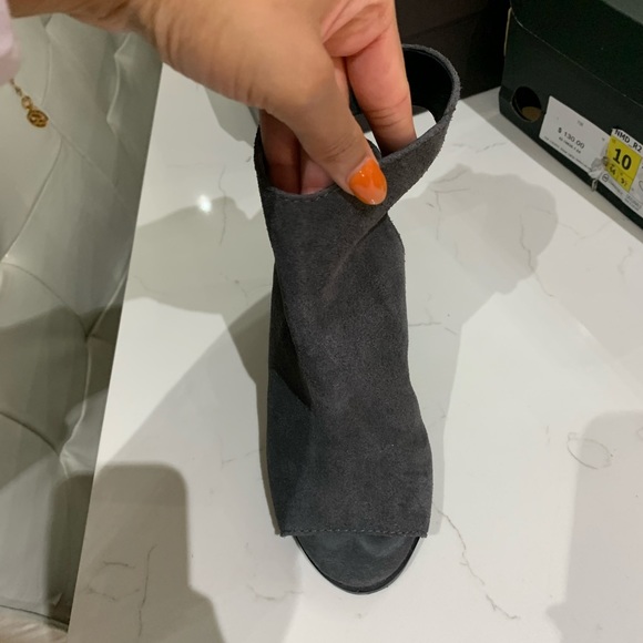 Jeffrey Campbell shoes - Picture 3 of 5